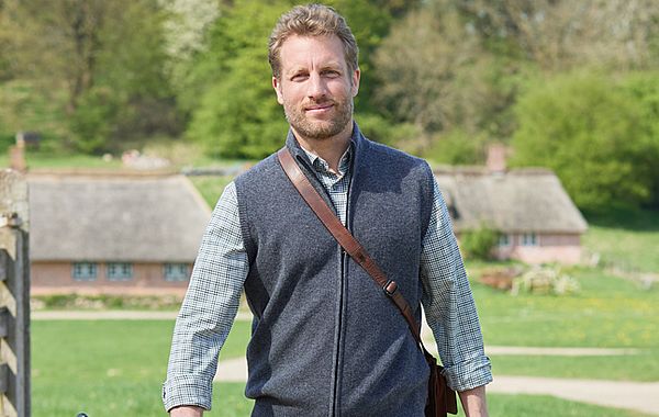 Wärmende Strickwesten für den Herbst