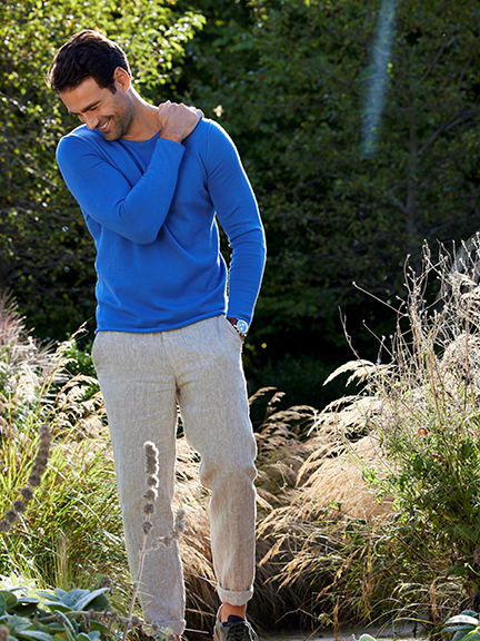 Blauer Pullover - Dieser Artikel ist bald erhältlich!