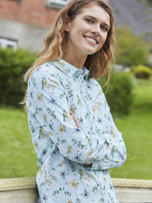 Winterbluse aus Feincord mit Vogel-Print