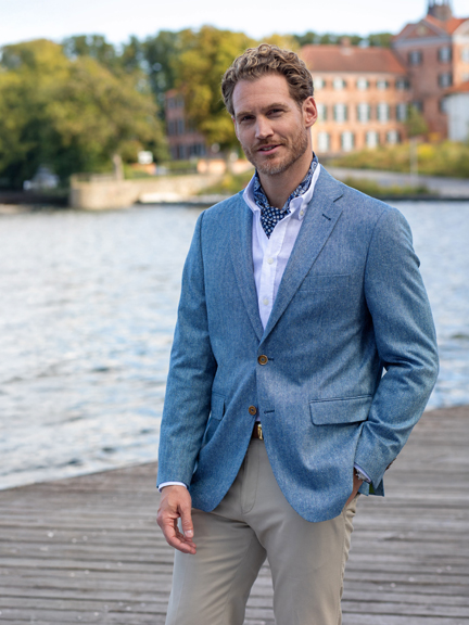 Mann im eleganten Sakko