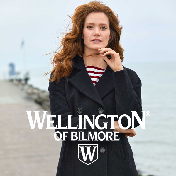 Frau in Caban-Jacke von Wellington of Bilmore